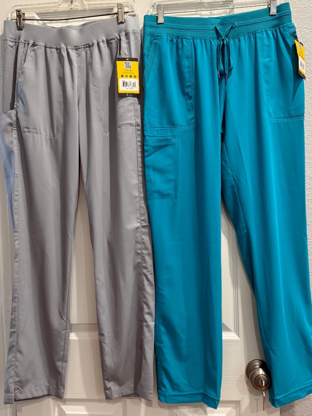 NWT Bundle Lot of 2 Women's Size Medium Wonder Wink Scrub Pants